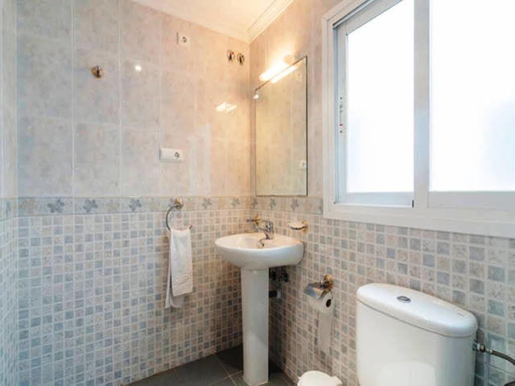 Vicenta Apartaments ตอร์เรโมลิโนส ภายนอก รูปภาพ